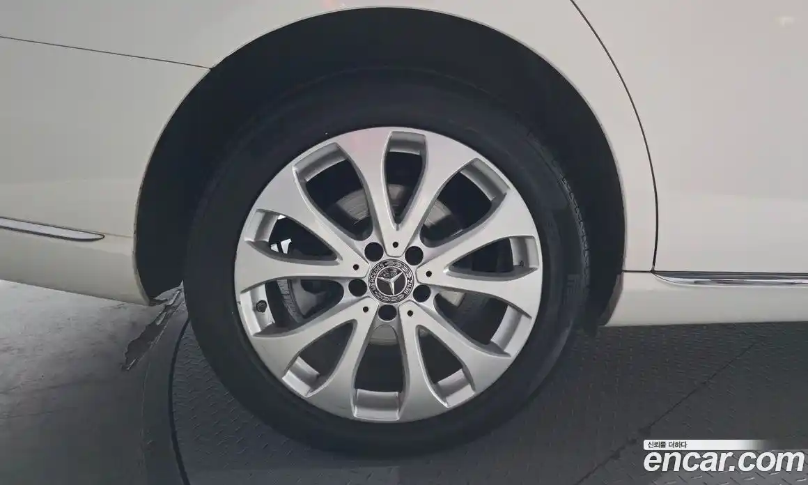 Mercedes-Benz E-Class 2019 2.0 Автомат в Москве № 161799, фото 14