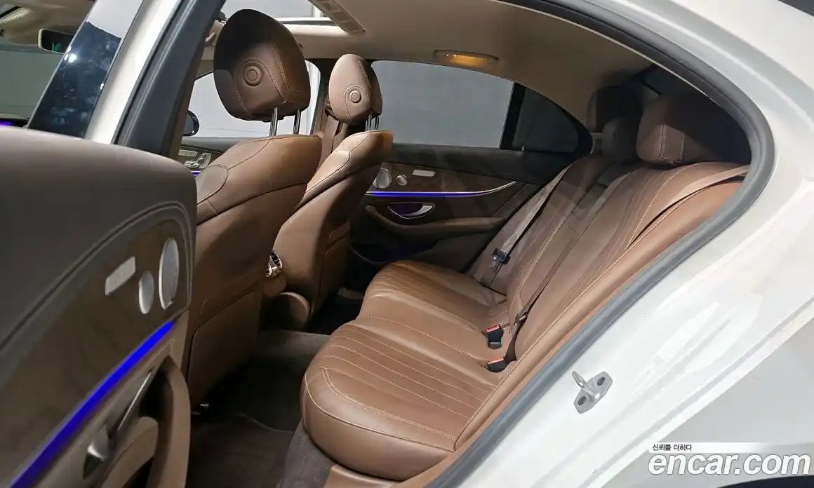 Mercedes-Benz E-Class 2019 2.0 Автомат в Москве № 161799, фото 16