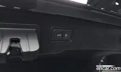 Audi A8 2023 3.0 Автомат в Москве № 162468, миниатюра 9