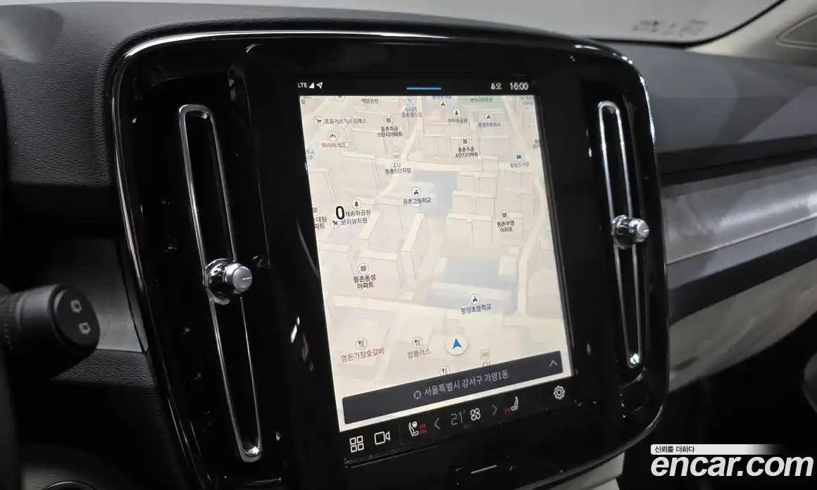 Volvo XC40 2025 2.0 Автомат в Москве № 164144, фото 11