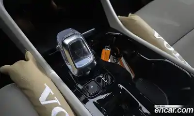 Volvo XC40 2025 2.0 Автомат в Москве № 164144, миниатюра 3