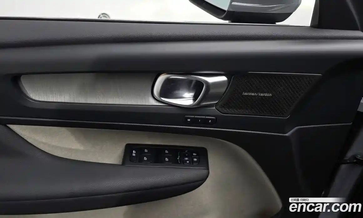 Volvo XC40 2025 2.0 Автомат в Москве № 164144, фото 9