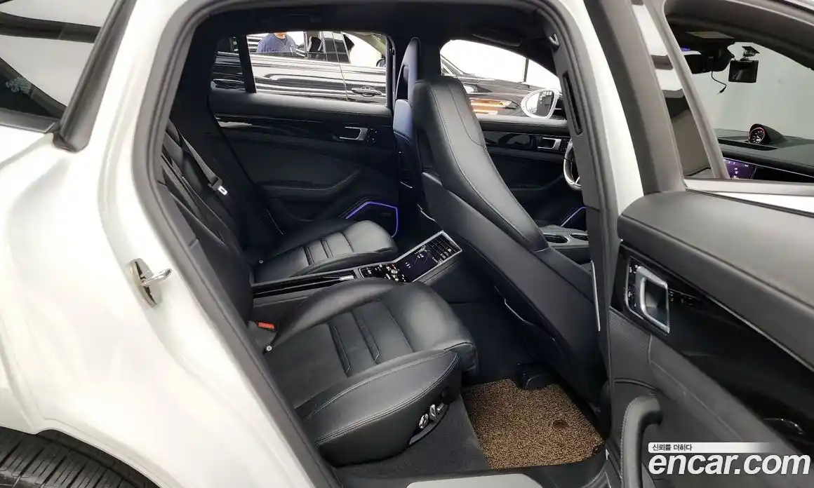 Porsche Panamera 2018 2.9 Автомат в Москве № 165522, фото 16