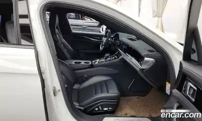 Porsche Panamera 2018 2.9 Автомат в Москве № 165522, миниатюра 2