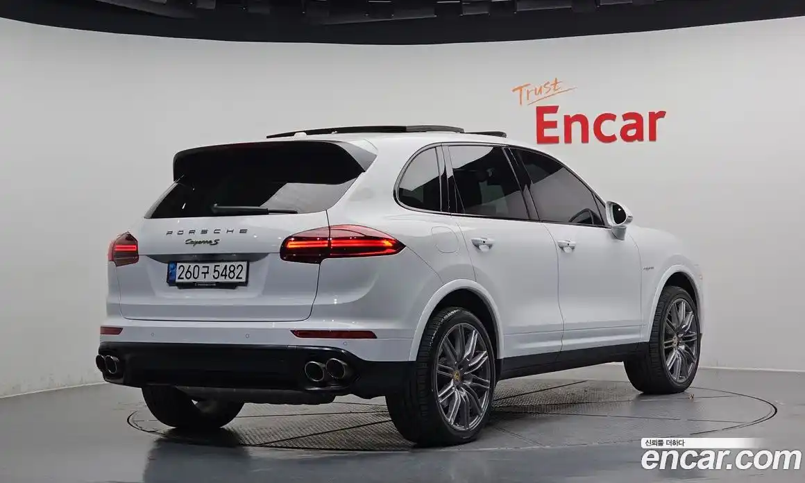 Porsche Cayenne 2017 3.0 Автомат в Москве № 165625, фото 14