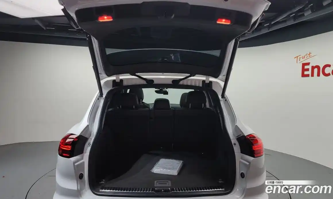 Porsche Cayenne 2017 3.0 Автомат в Москве № 165625, фото 16