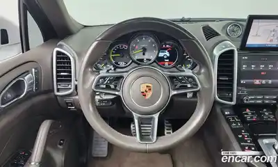 Porsche Cayenne 2017 3.0 Автомат в Москве № 165625, миниатюра 5