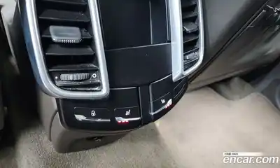 Porsche Cayenne 2017 3.0 Автомат в Москве № 165625, миниатюра 9