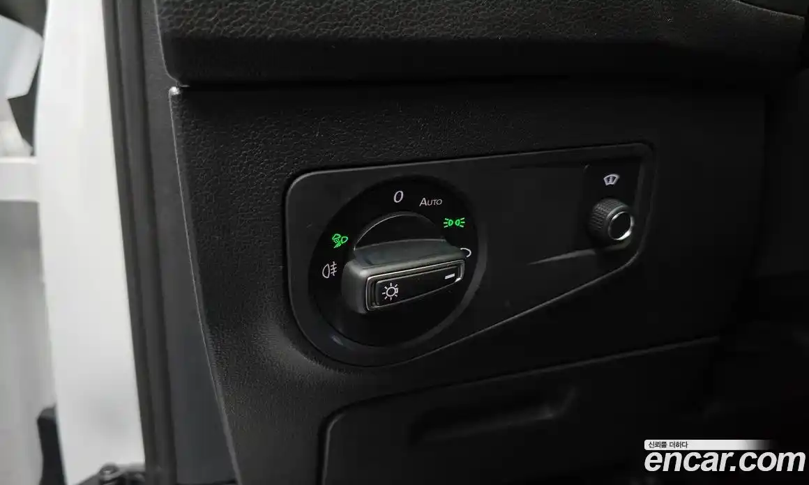 Volkswagen Tiguan 2023 2.0 Автомат в Москве № 168553, фото 8