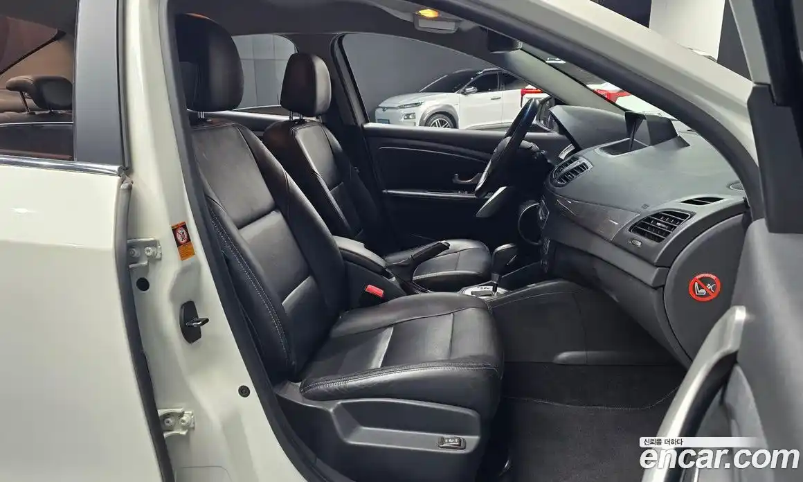 Renault SM3 2012 1.6 Автомат в Москве № 178317, фото 3