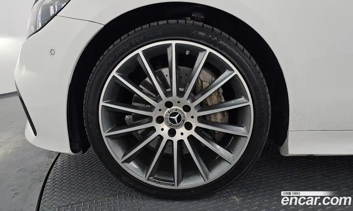 Mercedes-Benz E-Class 2022 3.0 Автомат в Москве № 178438, фото 17