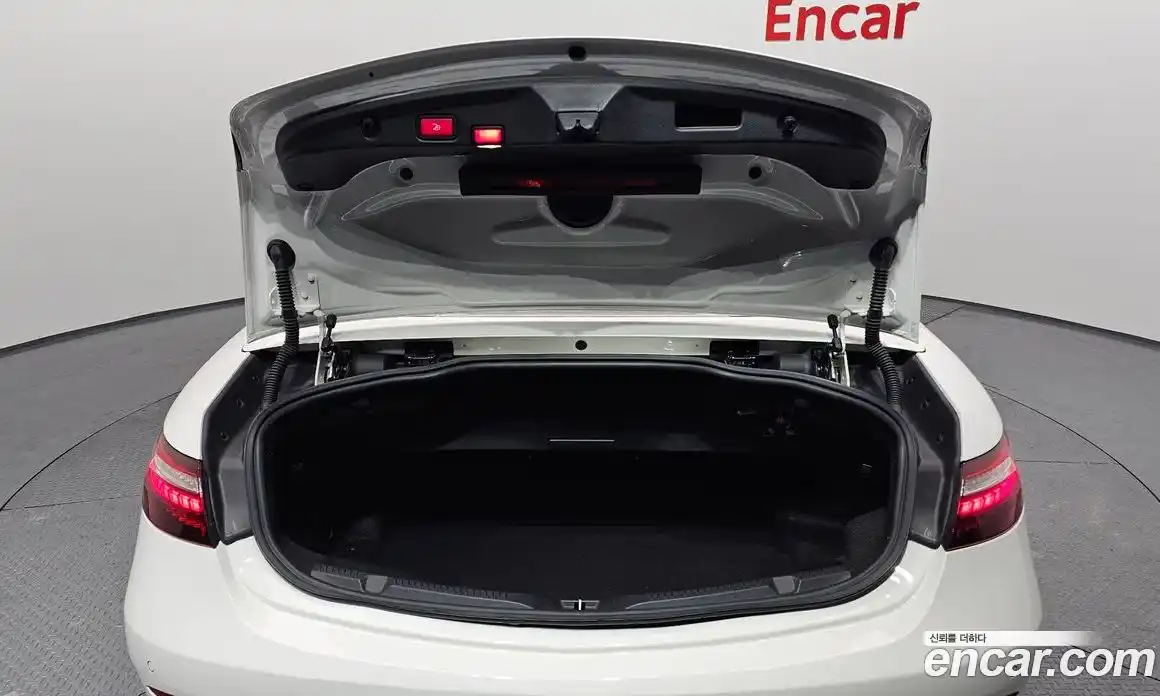 Mercedes-Benz E-Class 2022 3.0 Автомат в Москве № 178438, фото 6