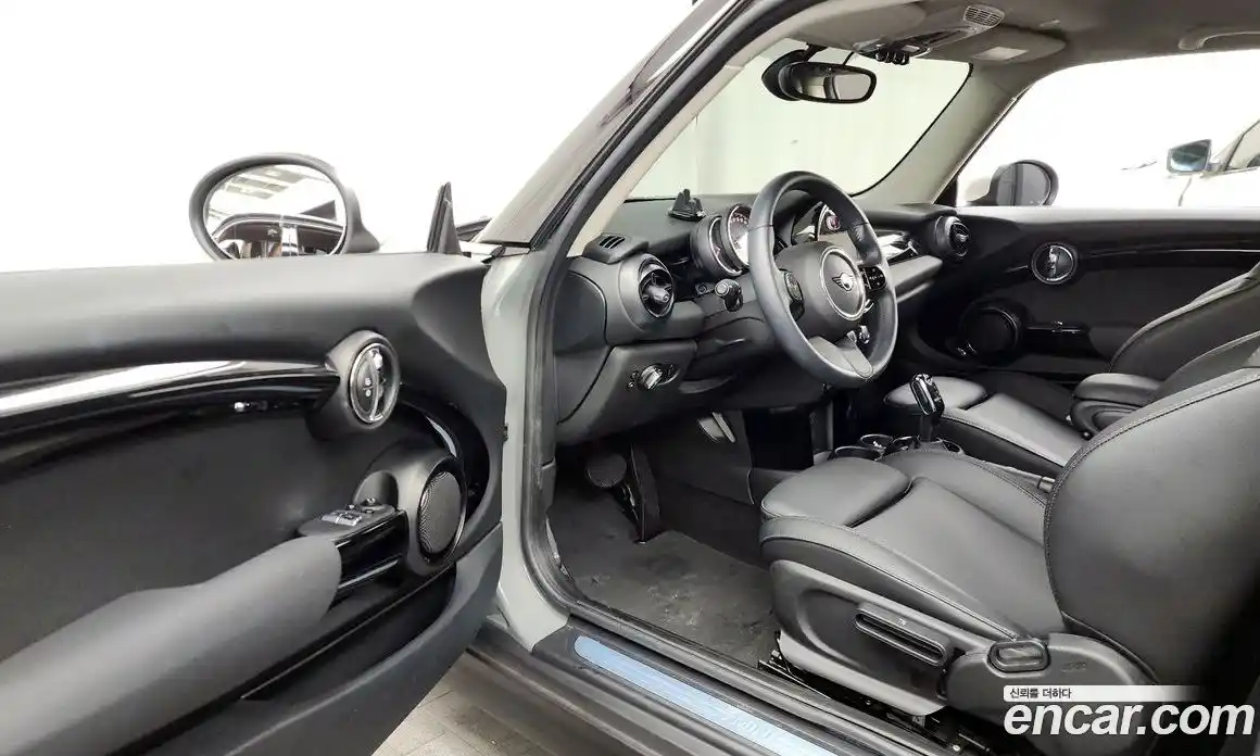 Mini Cooper 2022 1.5 Автомат в Москве № 179277, фото 11