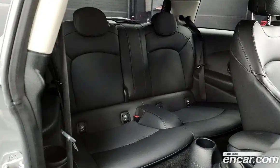 Mini Cooper 2022 1.5 Автомат в Москве № 179277, фото 12