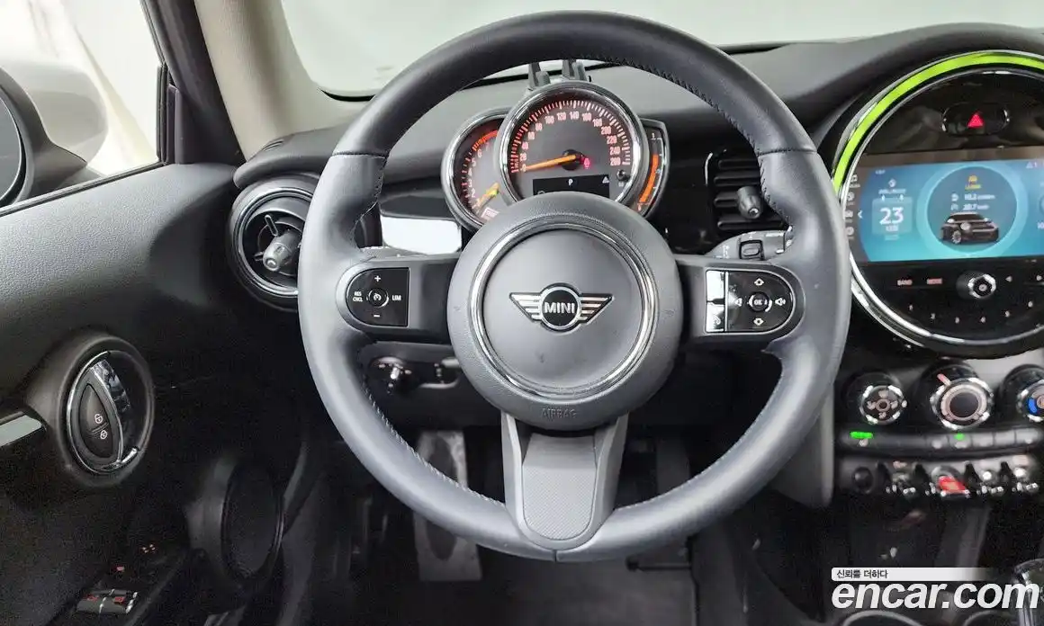 Mini Cooper 2022 1.5 Автомат в Москве № 179277, фото 14