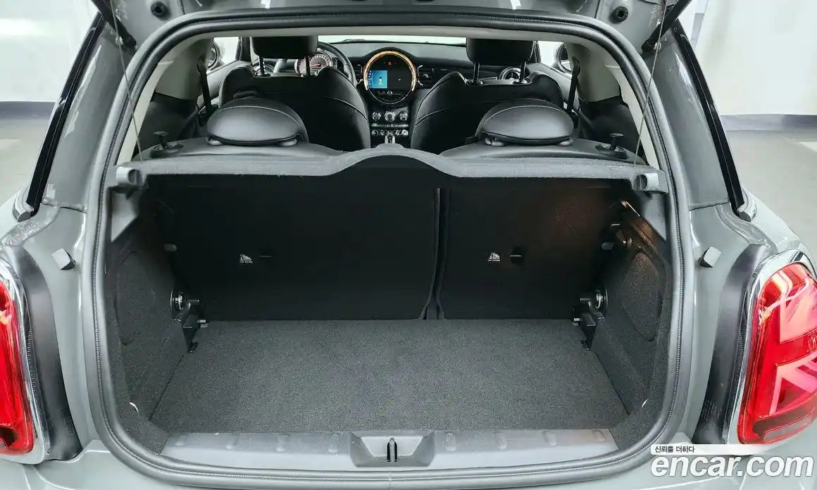 Mini Cooper 2022 1.5 Автомат в Москве № 179277, фото 18