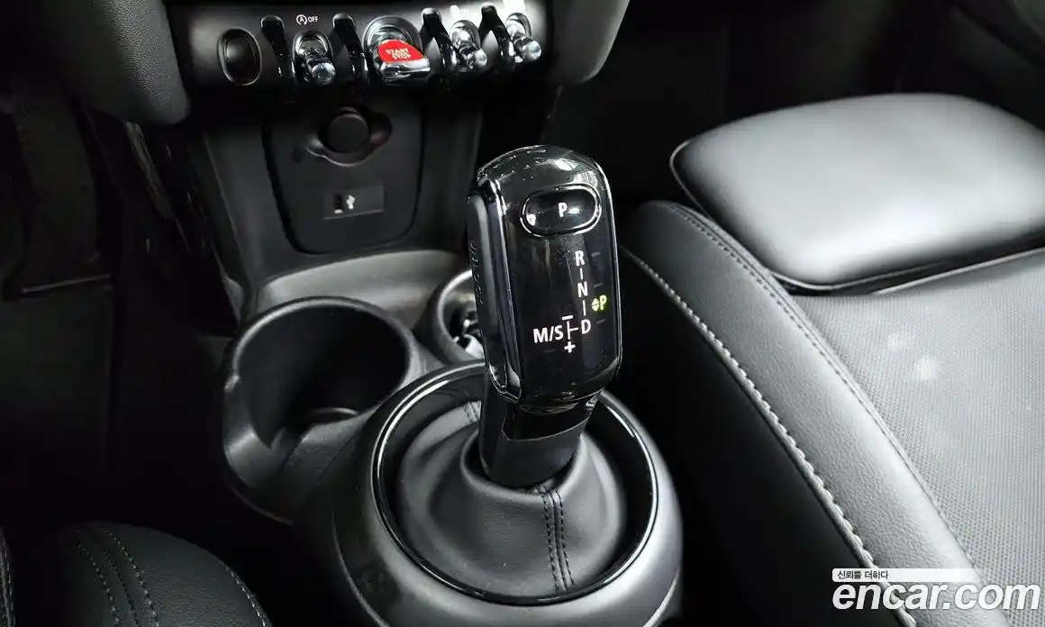 Mini Cooper 2022 1.5 Автомат в Москве № 179277, фото 20