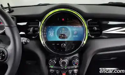 Mini Cooper 2022 1.5 Автомат в Москве № 179277, миниатюра 5