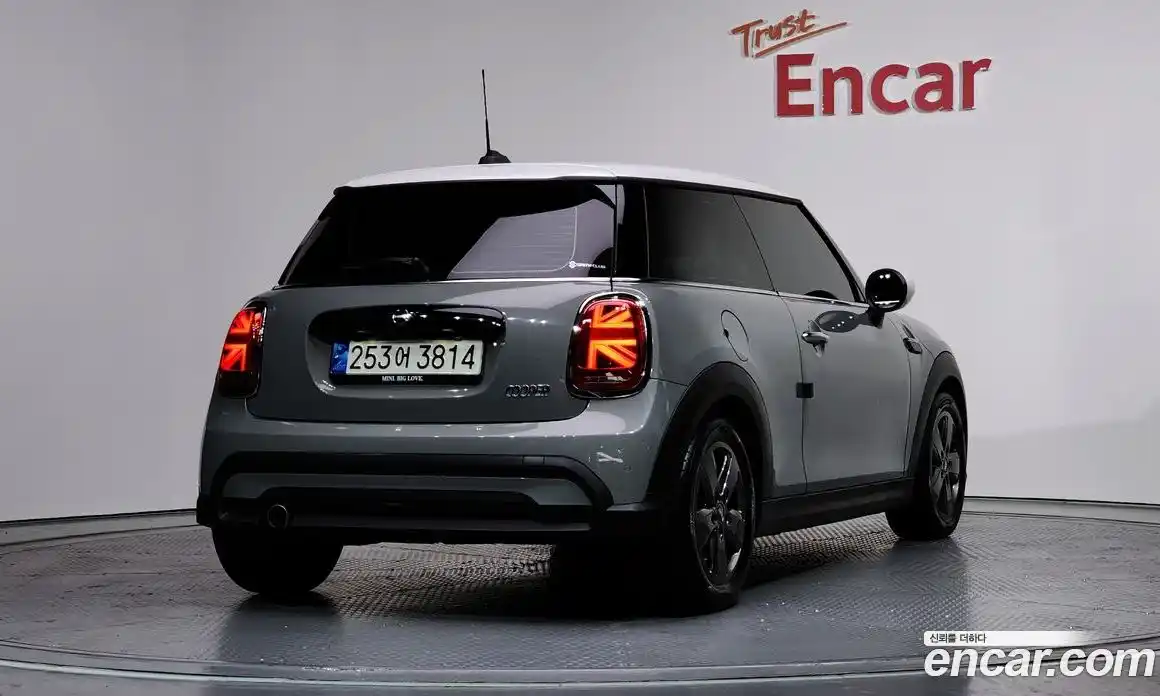 Mini Cooper 2022 1.5 Автомат в Москве № 179277, фото 7