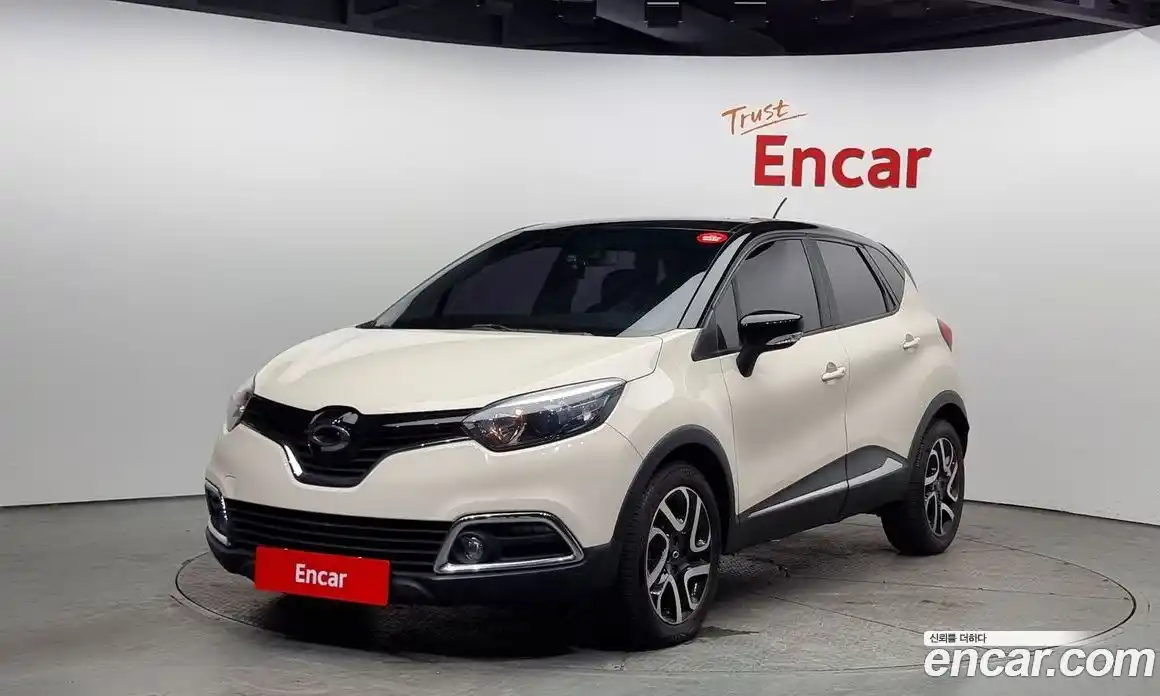 Renault QM3 2014 1.5 Автомат в Москве № 179996, фото 1