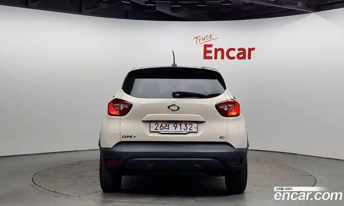 Renault QM3 2014 1.5 Автомат в Москве № 179996, фото 11