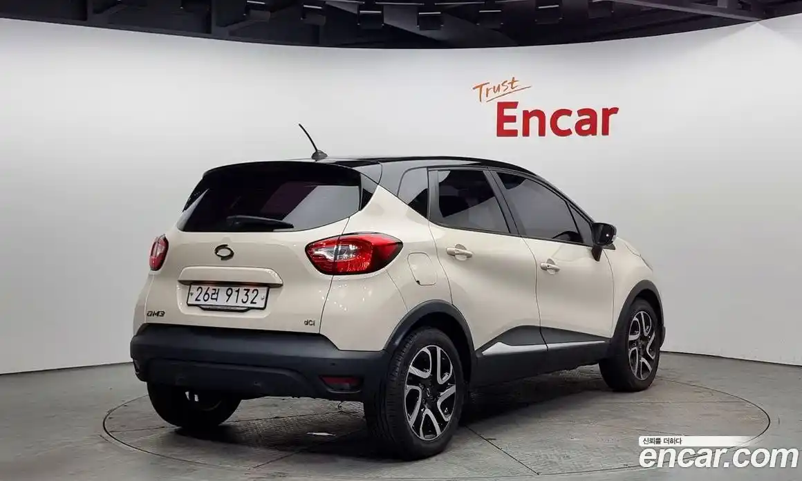 Renault QM3 2014 1.5 Автомат в Москве № 179996, фото 9