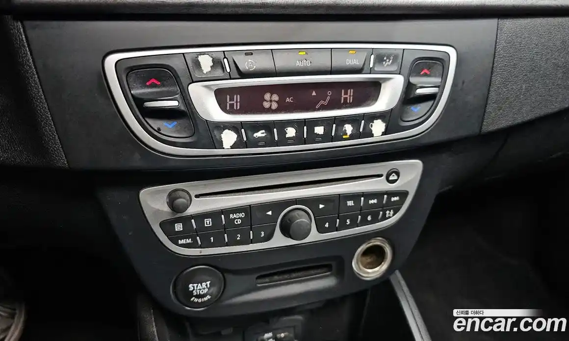 Renault SM3 2011 1.6 Автомат в Москве № 183285, фото 10