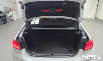 BMW 5-Series 2018 2.0 Автомат в Москве № 192037, миниатюра 12