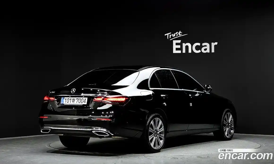 Mercedes-Benz E-Class 2023 2.0 Автомат в Москве № 193880, фото 13