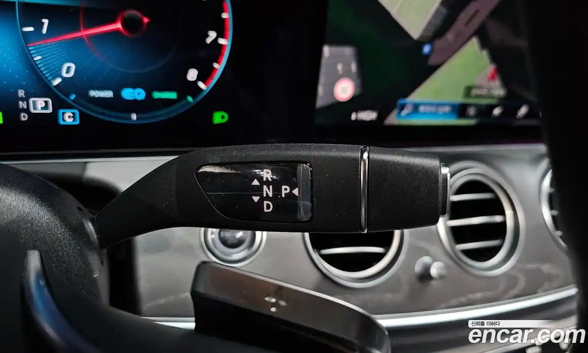 Mercedes-Benz E-Class 2023 2.0 Автомат в Москве № 193880, фото 16