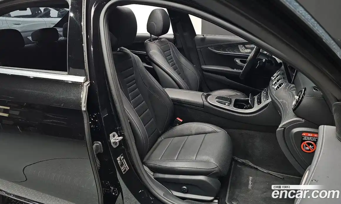 Mercedes-Benz E-Class 2023 2.0 Автомат в Москве № 193880, фото 20