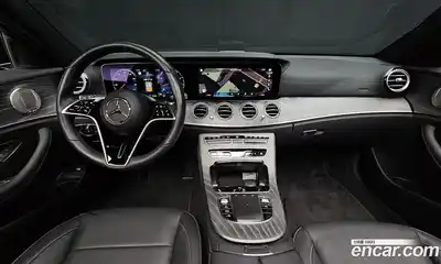 Mercedes-Benz E-Class 2023 2.0 Автомат в Москве № 193880, миниатюра 3