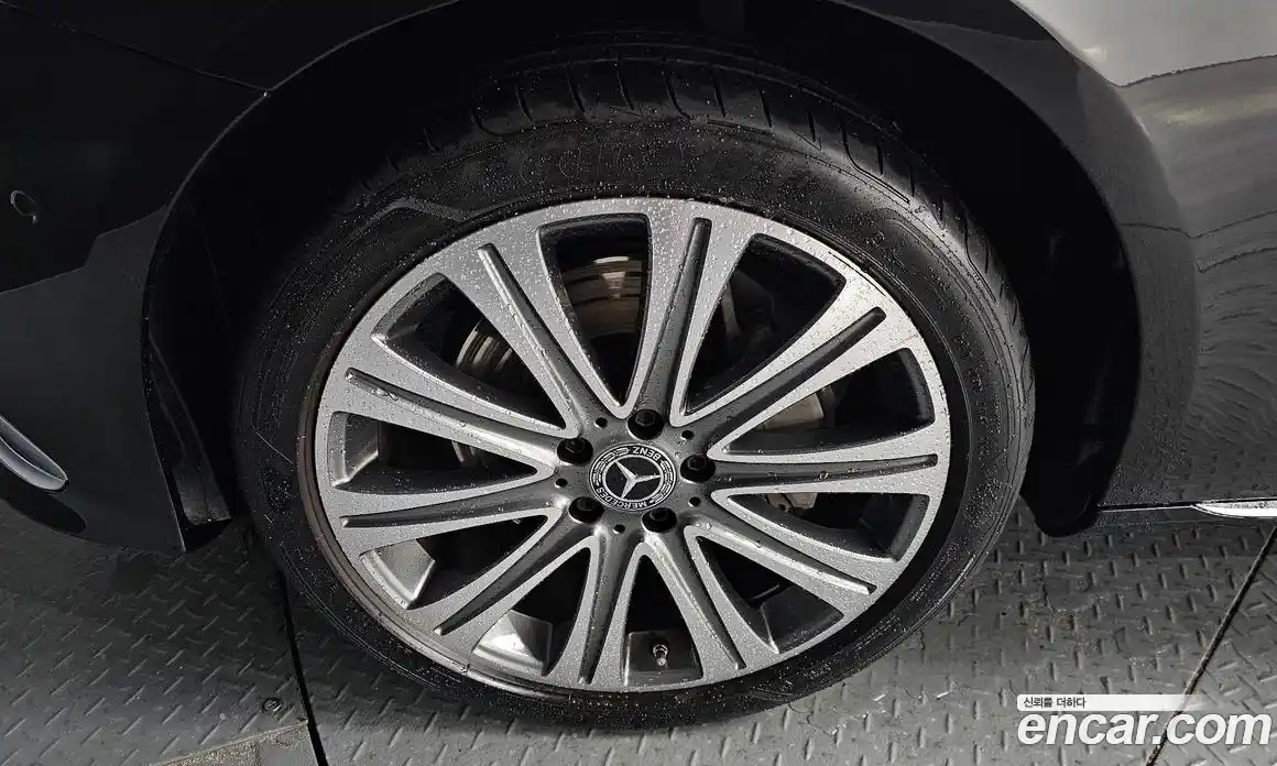 Mercedes-Benz E-Class 2023 2.0 Автомат в Москве № 193880, фото 5