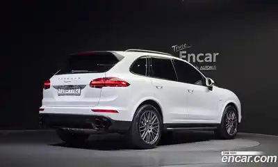 Porsche Cayenne 2017 3.0 Автомат в Москве № 197680, миниатюра 3