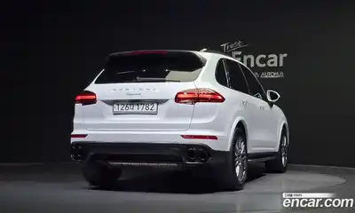 Porsche Cayenne 2017 3.0 Автомат в Москве № 197680, миниатюра 10