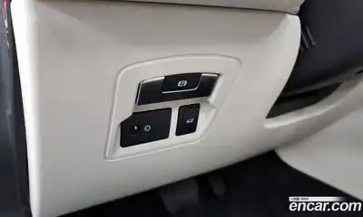 Land Rover Range-Rover Velar 2018 2.0 Автомат в Москве № 198214, миниатюра 12