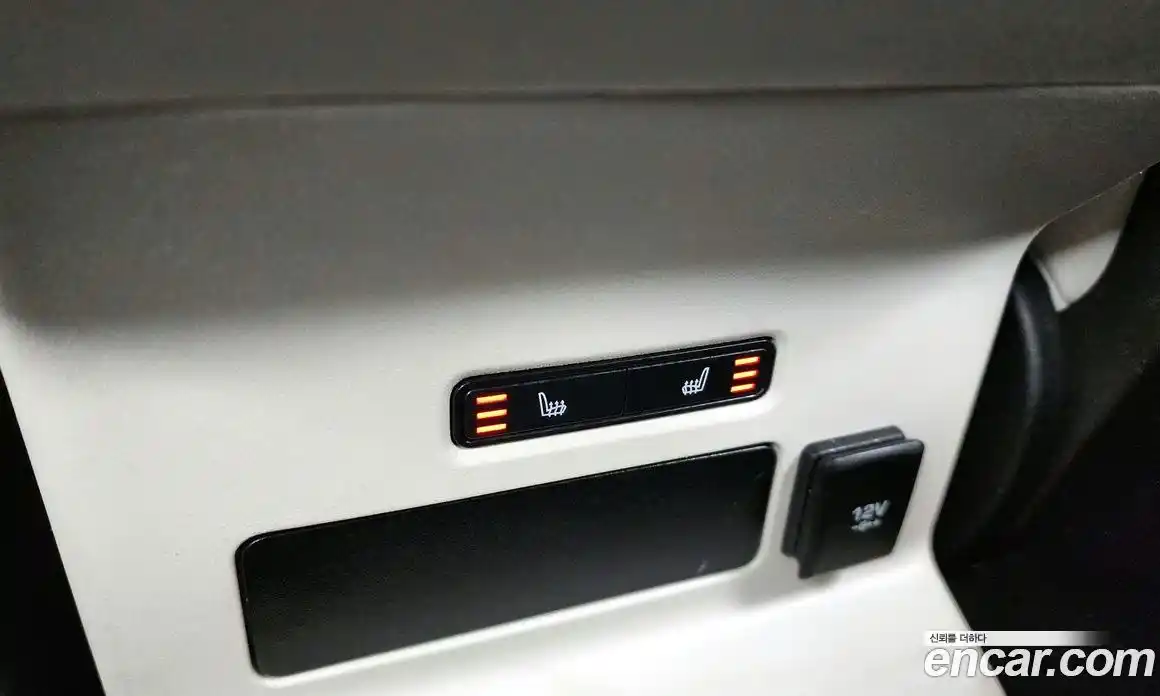 Land Rover Range-Rover Velar 2018 2.0 Автомат в Москве № 198214, фото 4