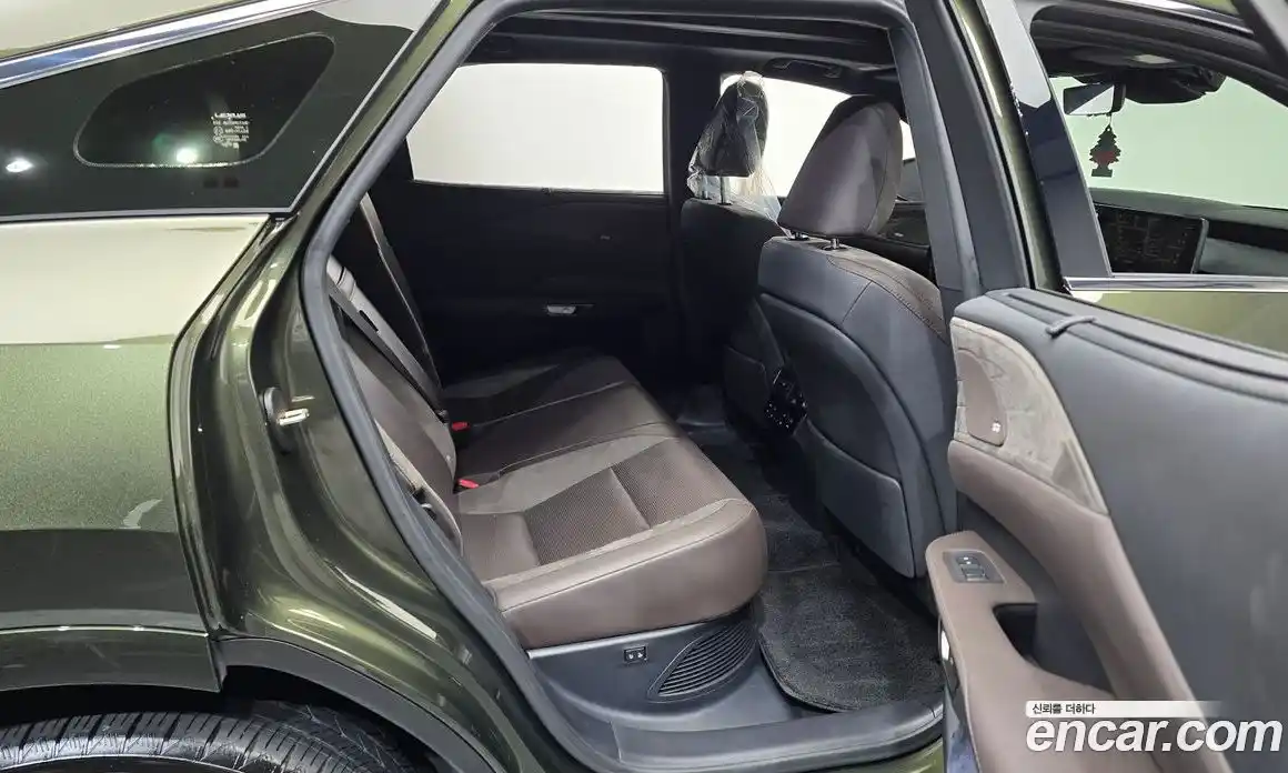 Lexus RX 2024 2.5 Автомат в Москве № 198721, фото 15
