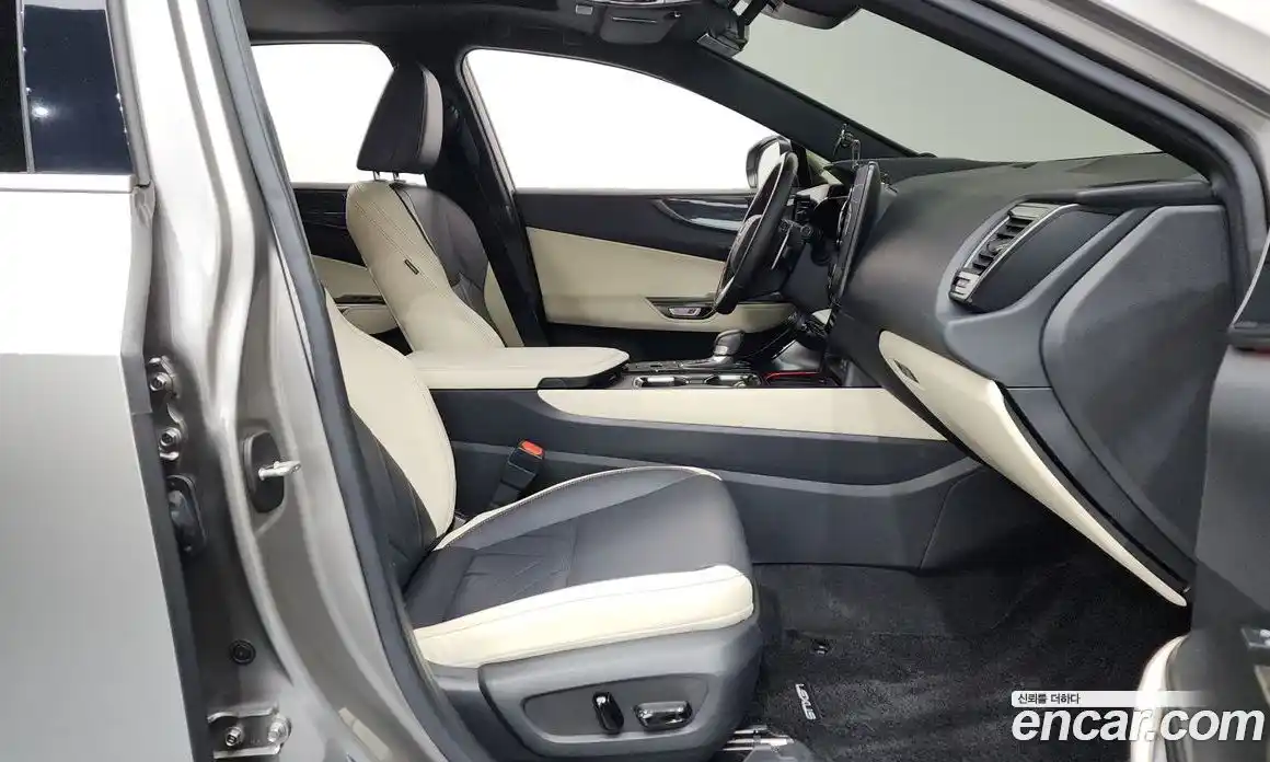 Lexus NX 2024 2.5 Автомат в Москве № 198752, фото 14