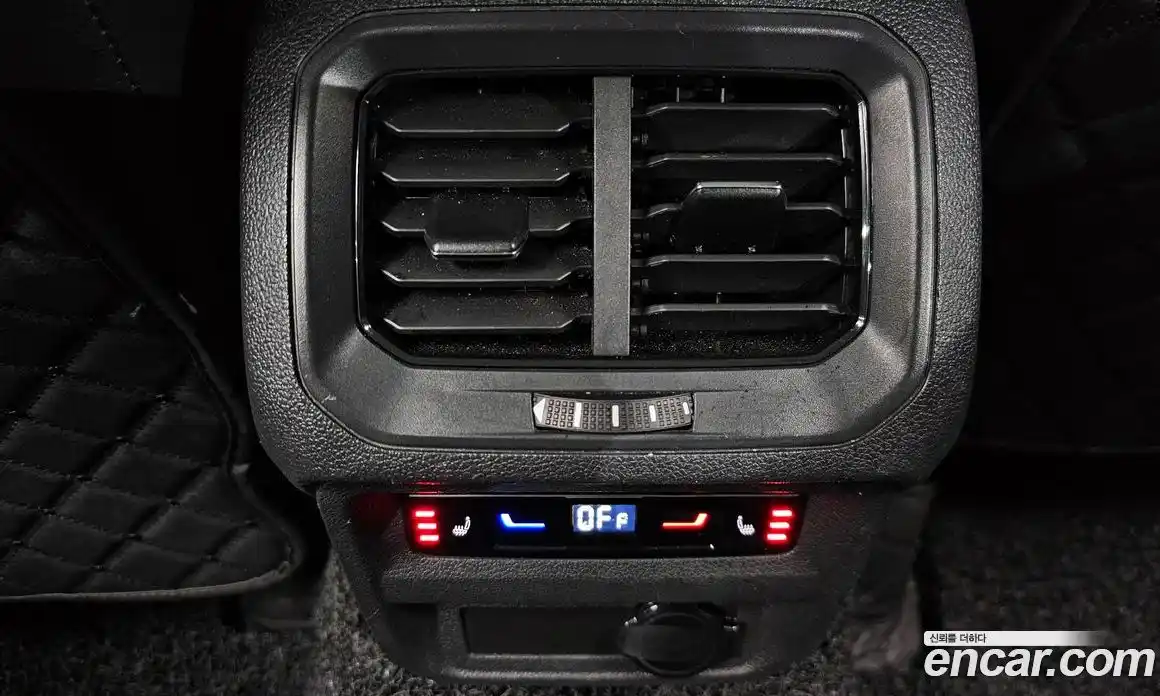 Volkswagen Tiguan 2023 2.0 Автомат в Москве № 198921, фото 9