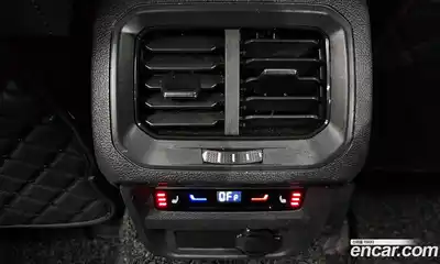 Volkswagen Tiguan 2023 2.0 Автомат в Москве № 198921, миниатюра 9