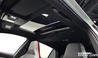 Volkswagen Golf, 2024