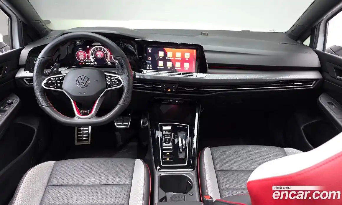 Volkswagen Golf 2024 2.0 Автомат в Москве № 198980, фото 3