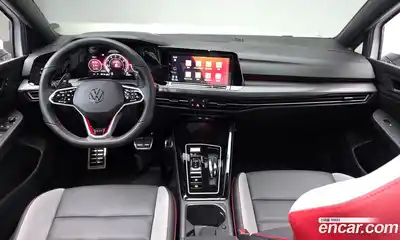 Volkswagen Golf 2024 2.0 Автомат в Москве № 198980, миниатюра 3