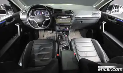 Volkswagen Tiguan 2023 2.0 Автомат в Москве № 199043, миниатюра 11