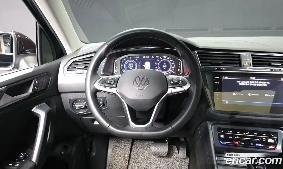 Volkswagen Tiguan 2023 2.0 Автомат в Москве № 199043, фото 19