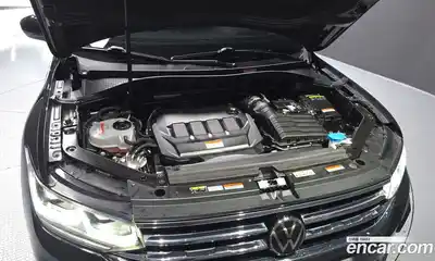 Volkswagen Tiguan 2023 2.0 Автомат в Москве № 199043, миниатюра 5