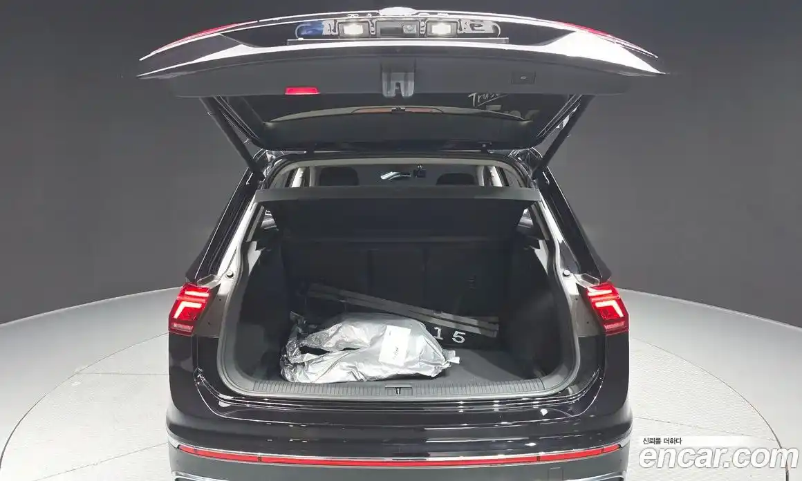 Volkswagen Tiguan 2023 2.0 Автомат в Москве № 199043, фото 6