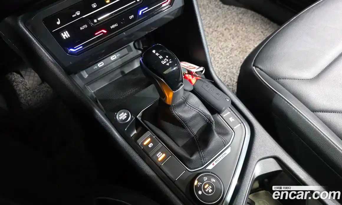 Volkswagen Tiguan 2023 2.0 Автомат в Москве № 199043, фото 8