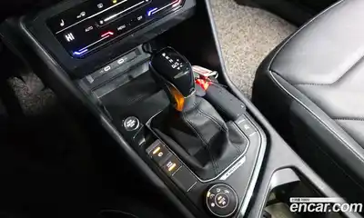 Volkswagen Tiguan 2023 2.0 Автомат в Москве № 199043, миниатюра 8